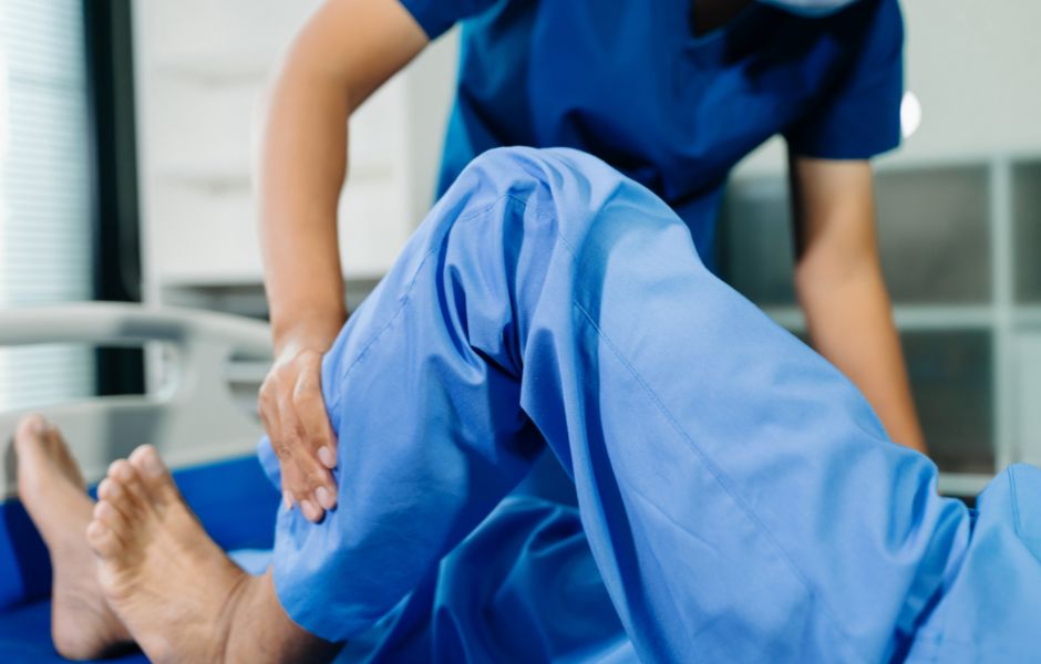 Postoperatorio y recuperación funcional tras prótesis de cadera o rodilla Postoperatorio y recuperación funcional tras prótesis de cadera o rodilla